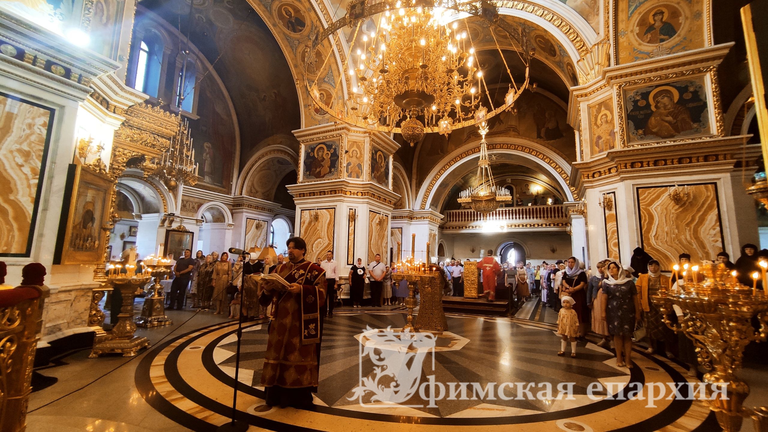 Служение митр.Никона в праздник Происхождения Честных Древ Креста Господня: фото 15
