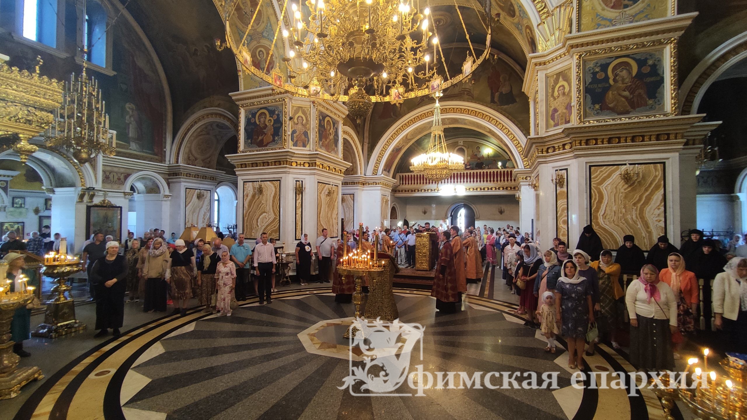 Служение митр.Никона в праздник Происхождения Честных Древ Креста Господня: фото 17