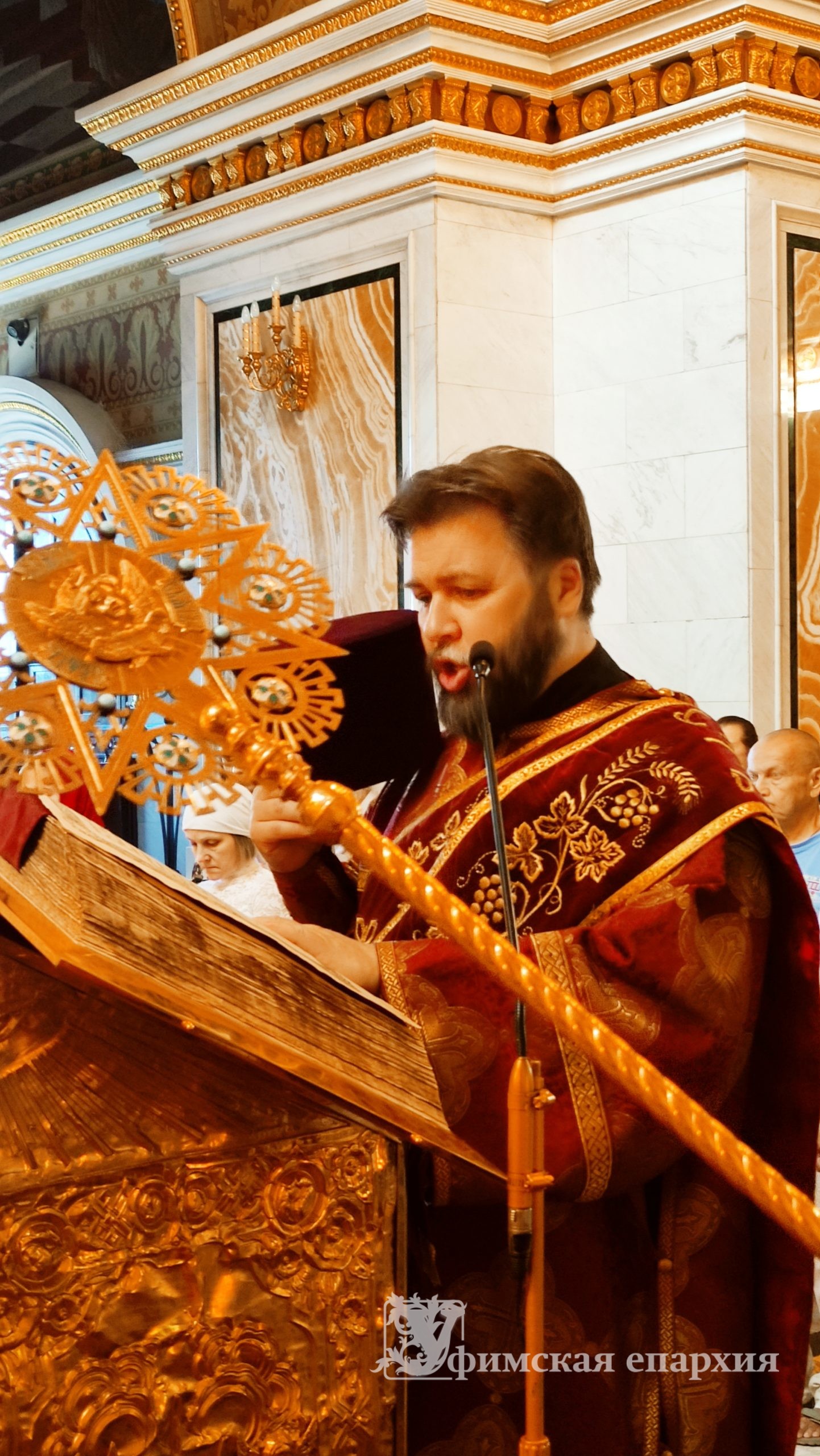 Служение митр.Никона в праздник Происхождения Честных Древ Креста Господня: фото 19