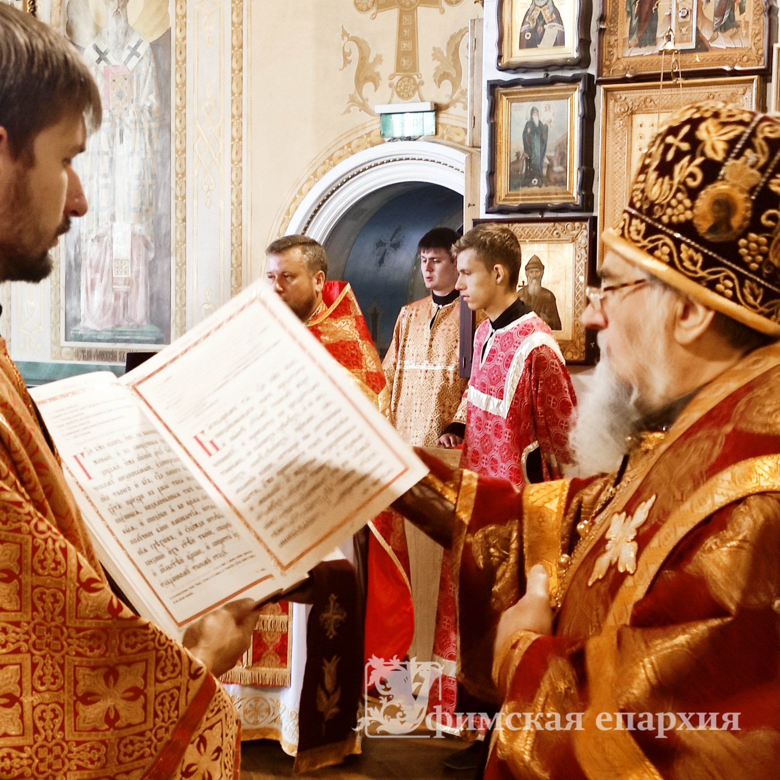 Служение митр.Никона в праздник Происхождения Честных Древ Креста Господня: фото 22