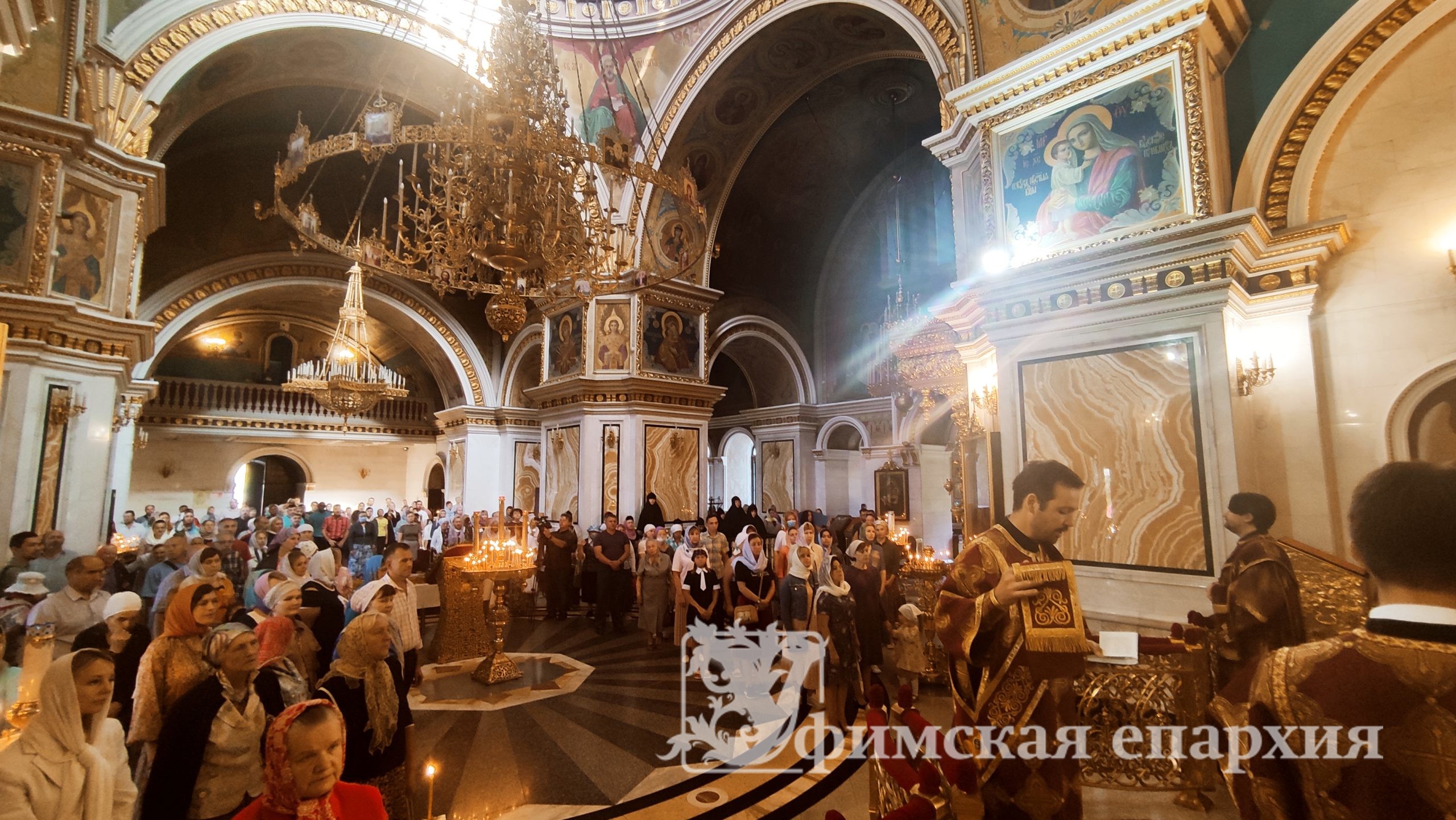 Служение митр.Никона в праздник Происхождения Честных Древ Креста Господня: фото 29
