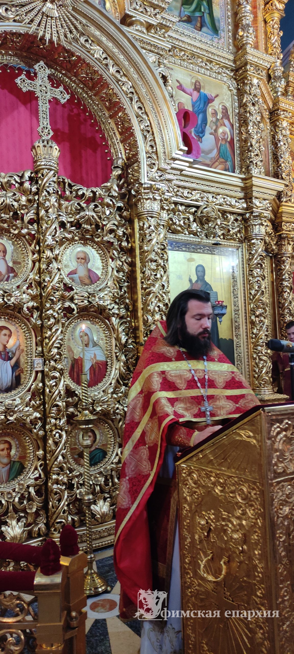 Служение митр.Никона в праздник Происхождения Честных Древ Креста Господня: фото 40