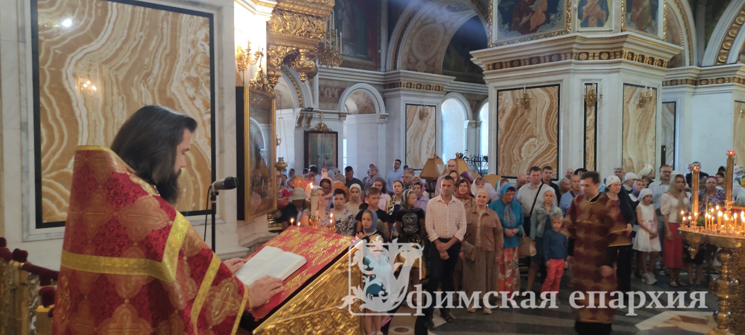 Служение митр.Никона в праздник Происхождения Честных Древ Креста Господня: фото 41