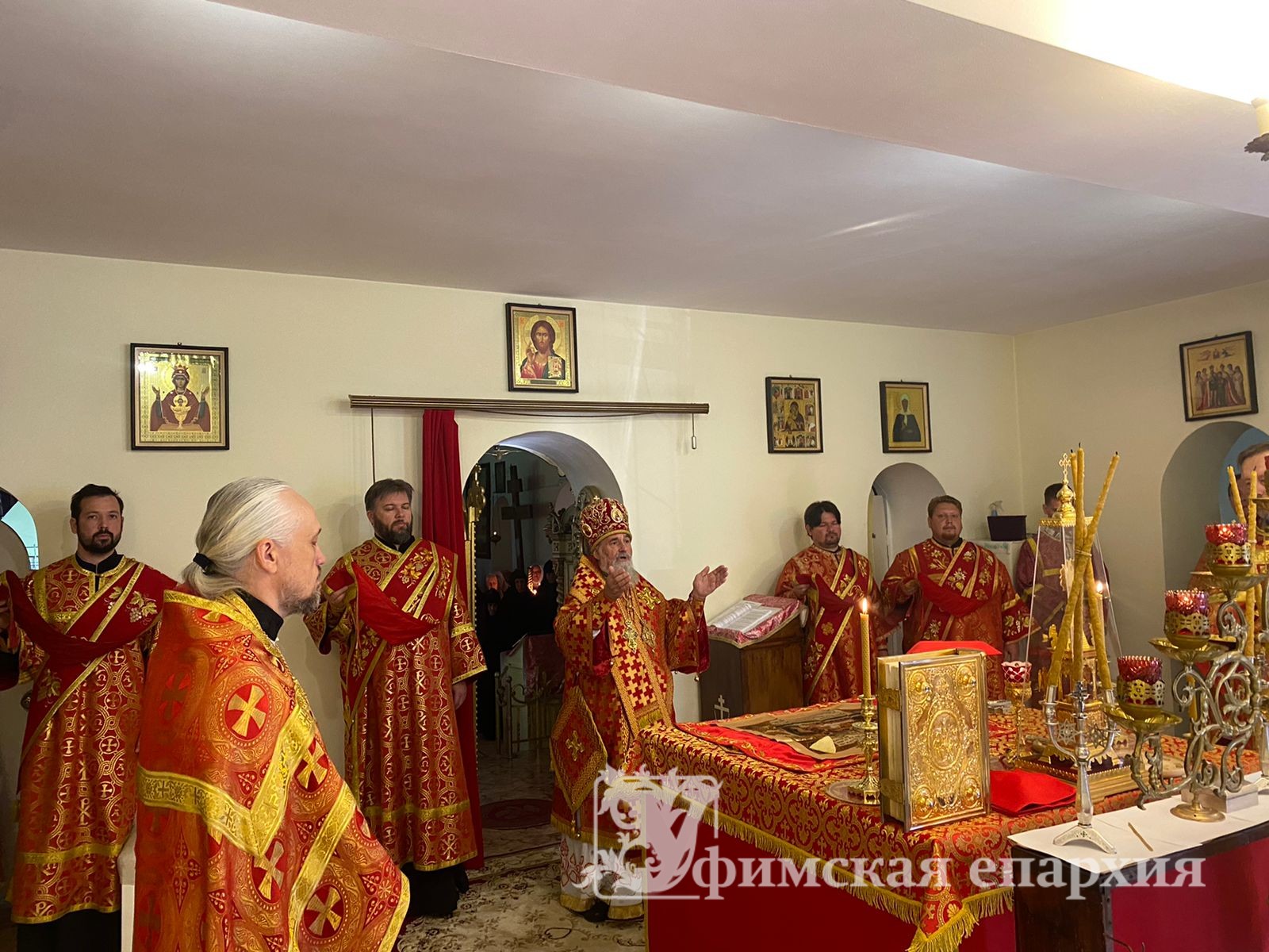 Служение митр.Никона в день памяти св.вмч.Пантелеимона Целителя: фото 1