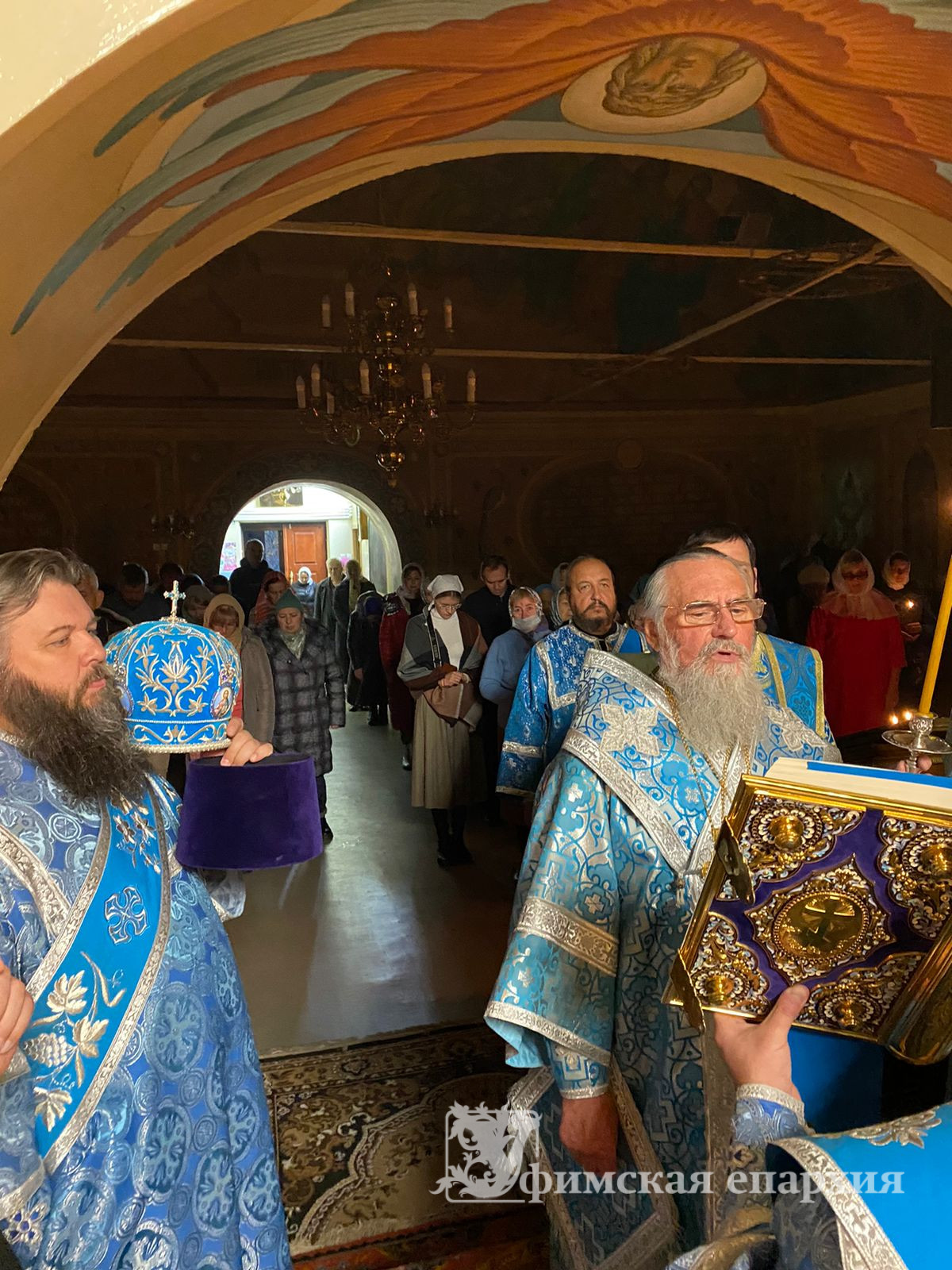 Служение митрополита Никона накануне великого праздника Покрова Пресвятой Богородицы: фото 4