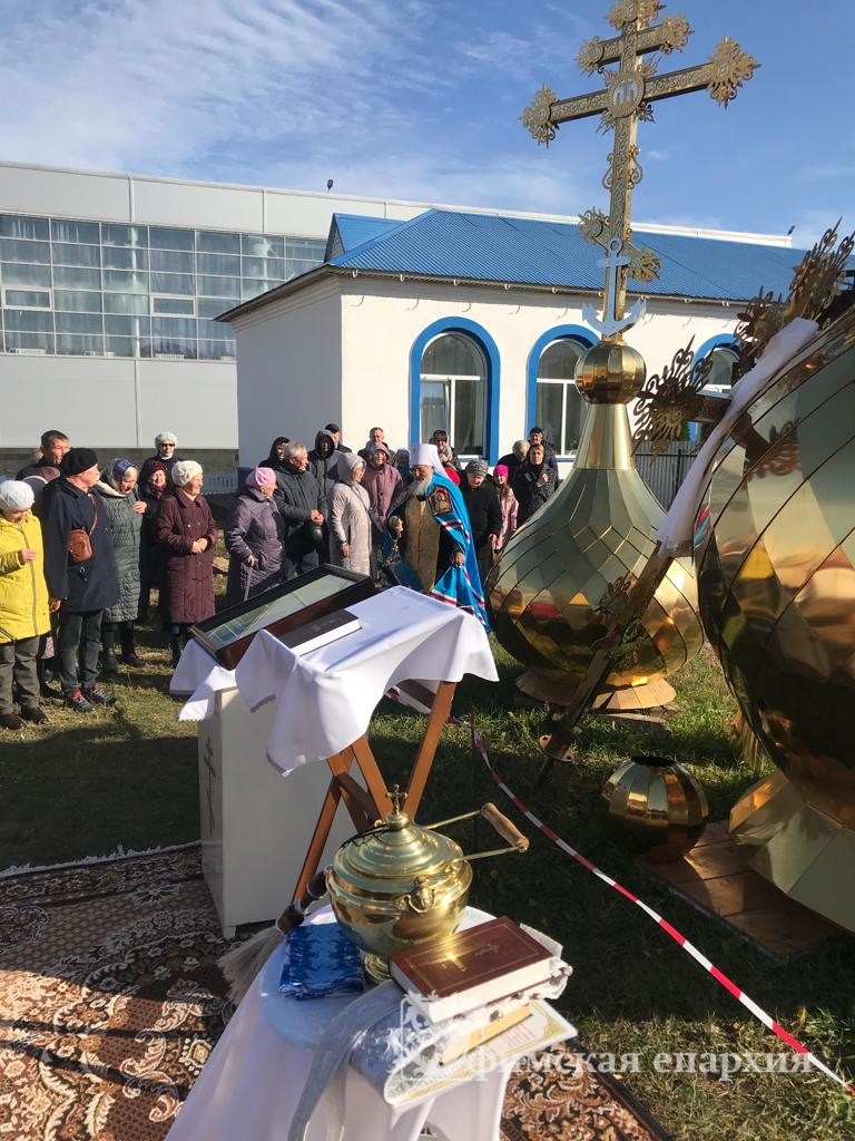 Митрополит Никон освятил кресты и купола для храмов Туймазинского благочиния: фото 4