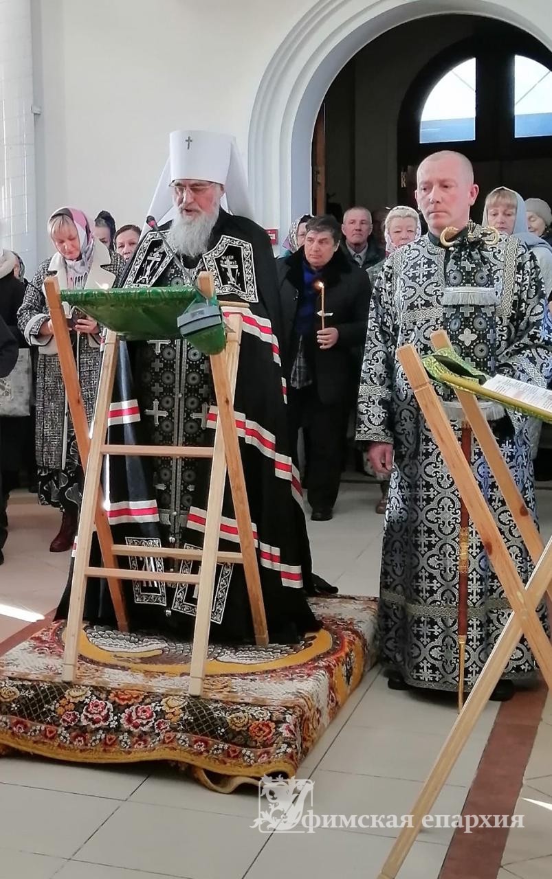 Митрополит Никон совершил чтение 2-й части Великого канона прп. Андрея Критского: фото 2
